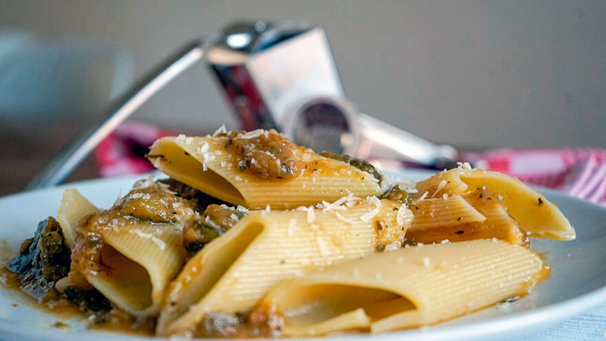 Vegetarische bolognese 880x495 - Matchu Sports