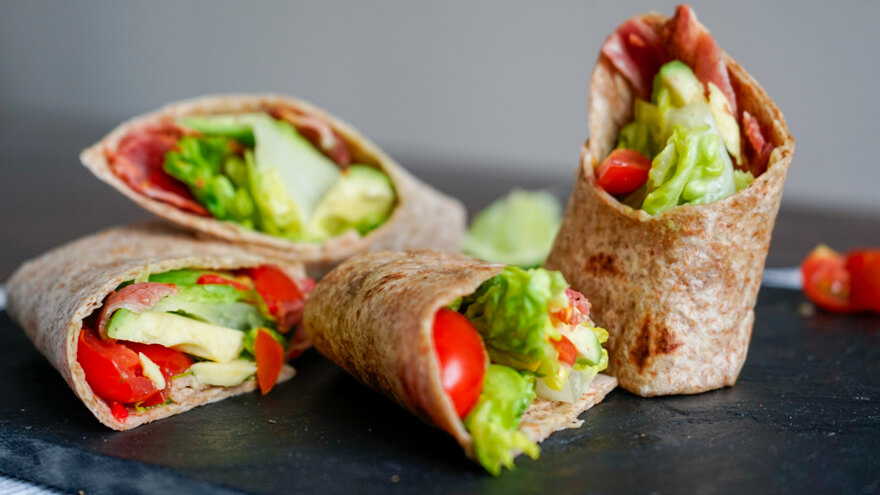 Avocado BLT wraps 880 x 495