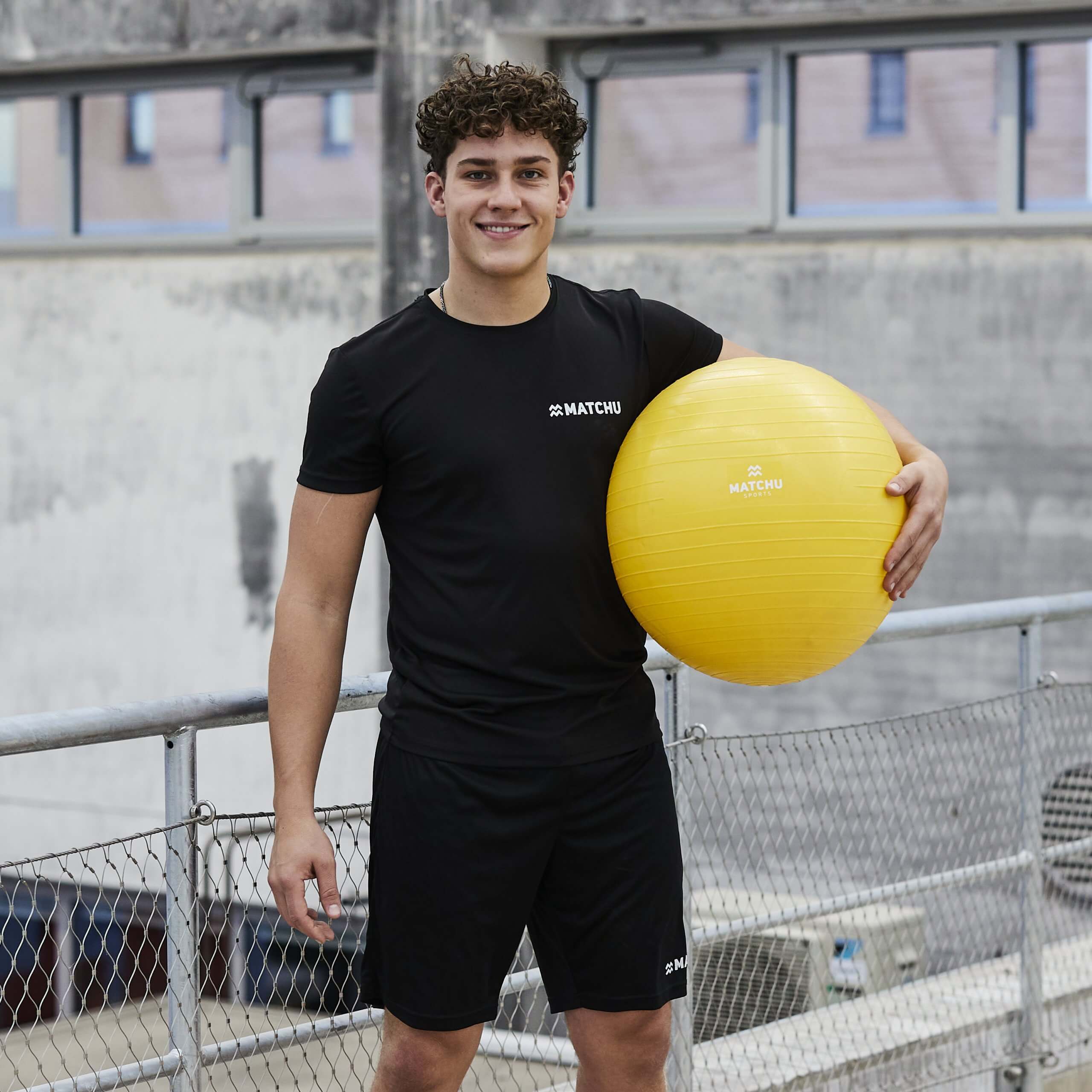 fitnessbal geel 45cm voorkant hold dex matchu