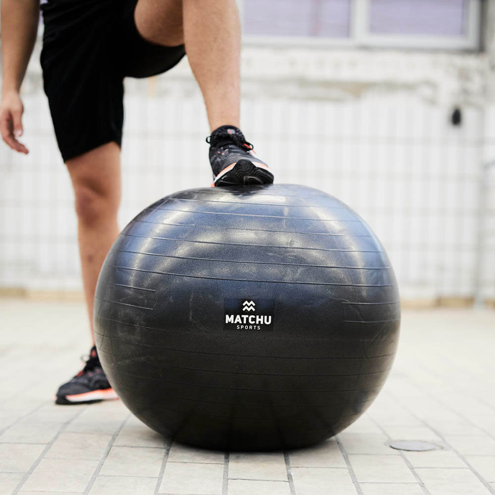 fitnessbal zwart 85cm voorkant standing zoom dex matchu