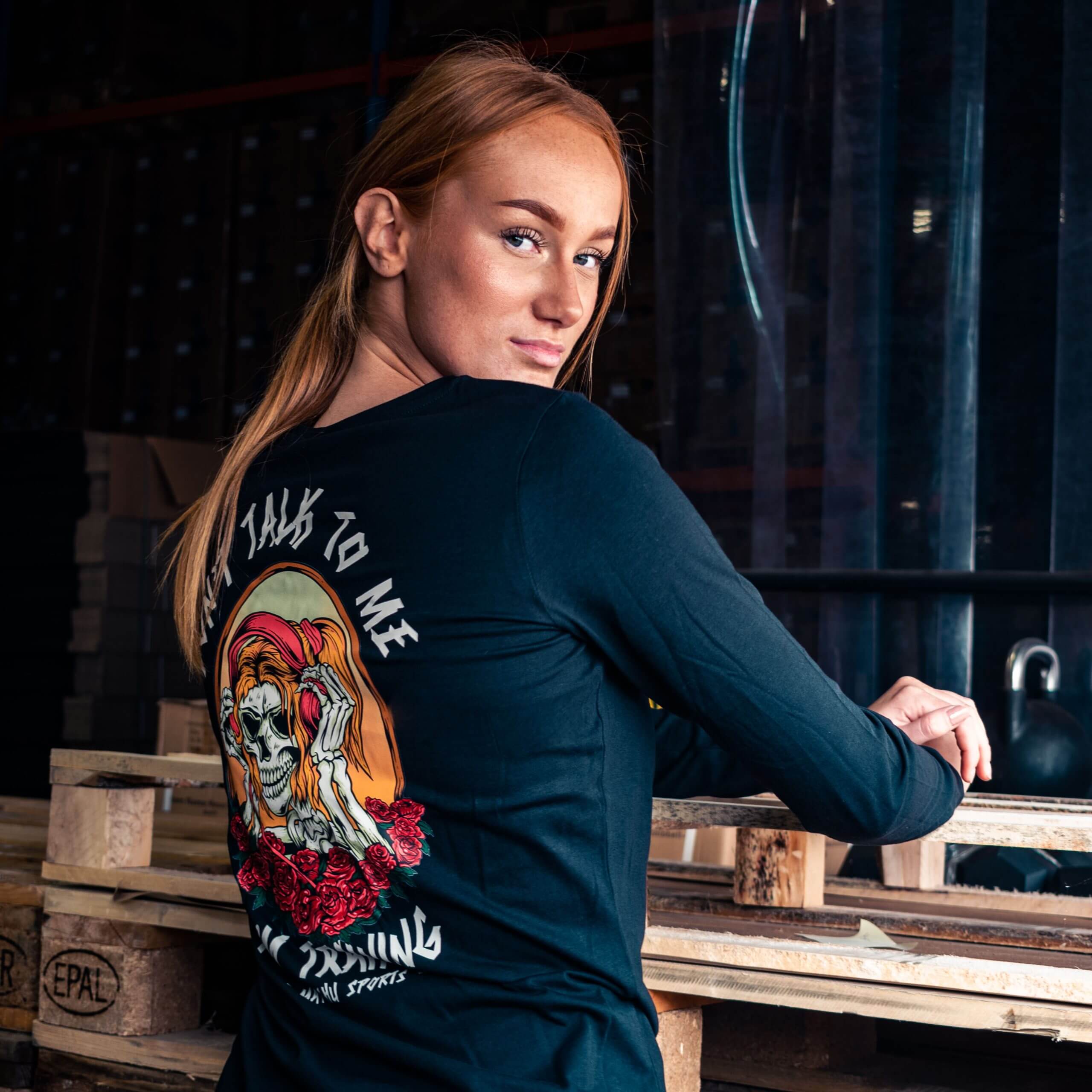 Women's sports shirt - Image 4